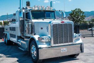 Truck-Down-Tractor-Trailer-Towing-Wilson-Towing