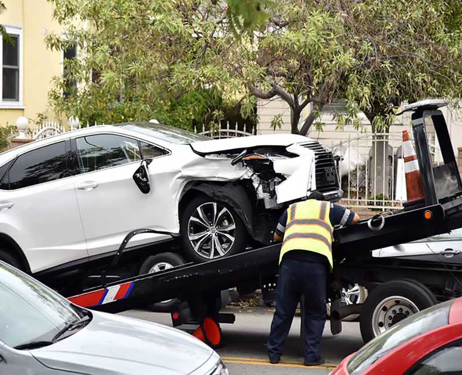 Wrecker-Accident-Towing Wrecker Accident Towing